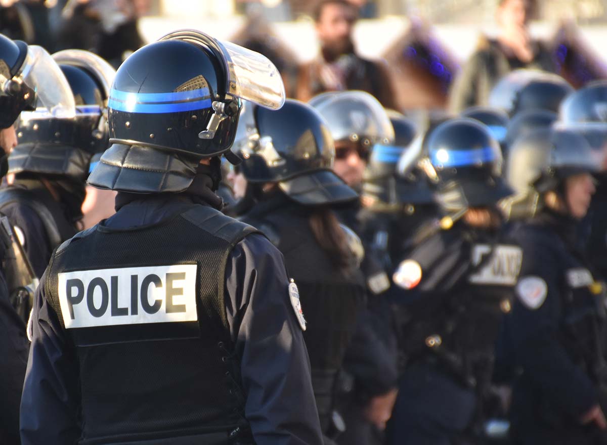 Law enforcement officers in protective gear — scenario-based emergency training for defence and law enforcement teams